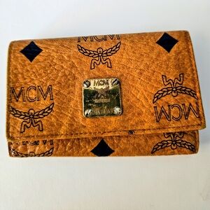 🤎 Vintage MCM Cognac Visetos Monogram Trifold Key Case Wallet